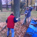 2011 11 19 Laubharkaktion und Erbseneintopf beim Backhaus 016